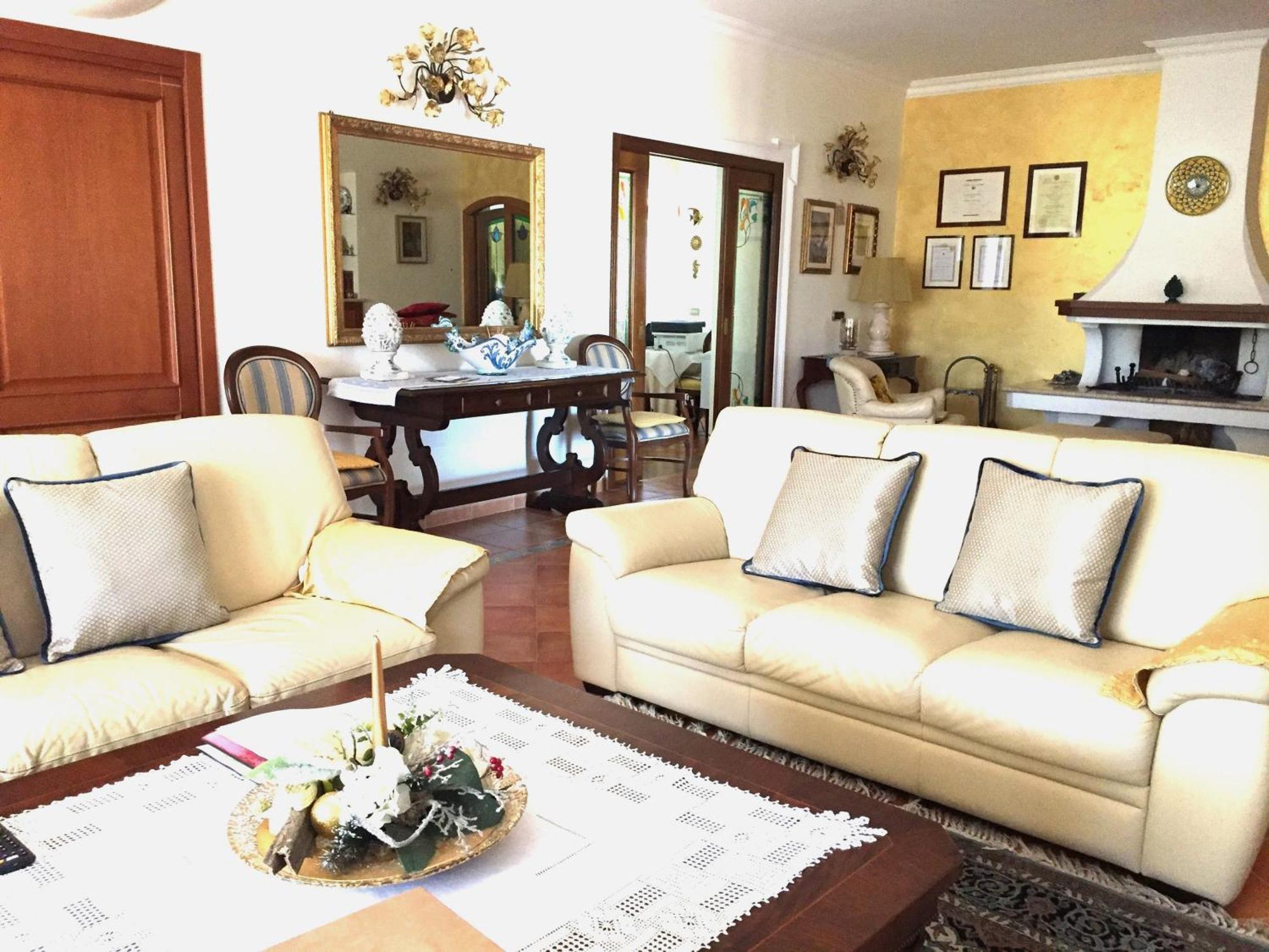 Villa Aurora Le Castella  Eksteriør billede